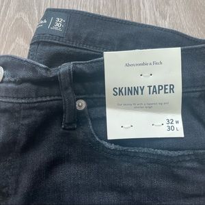 Abercrombie & Fitch - Black Skinny Taper Ripped Jeans